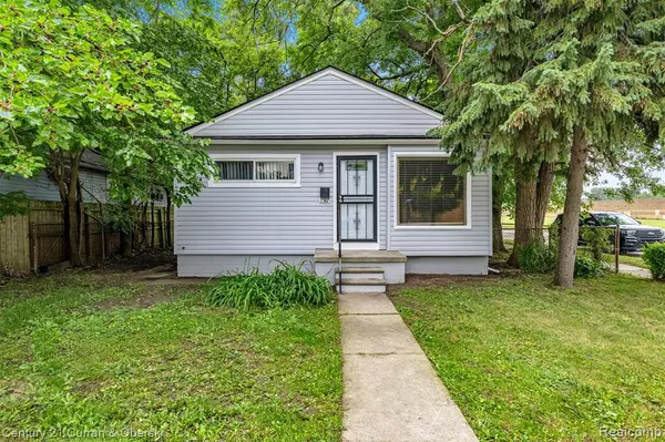 1587 Reo Avenue, Lincoln Park, MI 48146