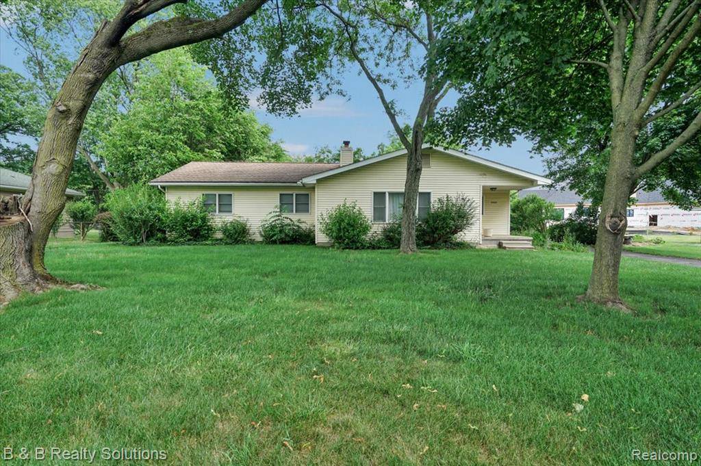3423 Nichols Road, Auburn Hills, MI 48326