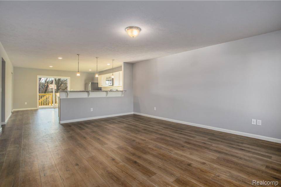 Manchester Vlg, MI 48158,146 Woodland Way