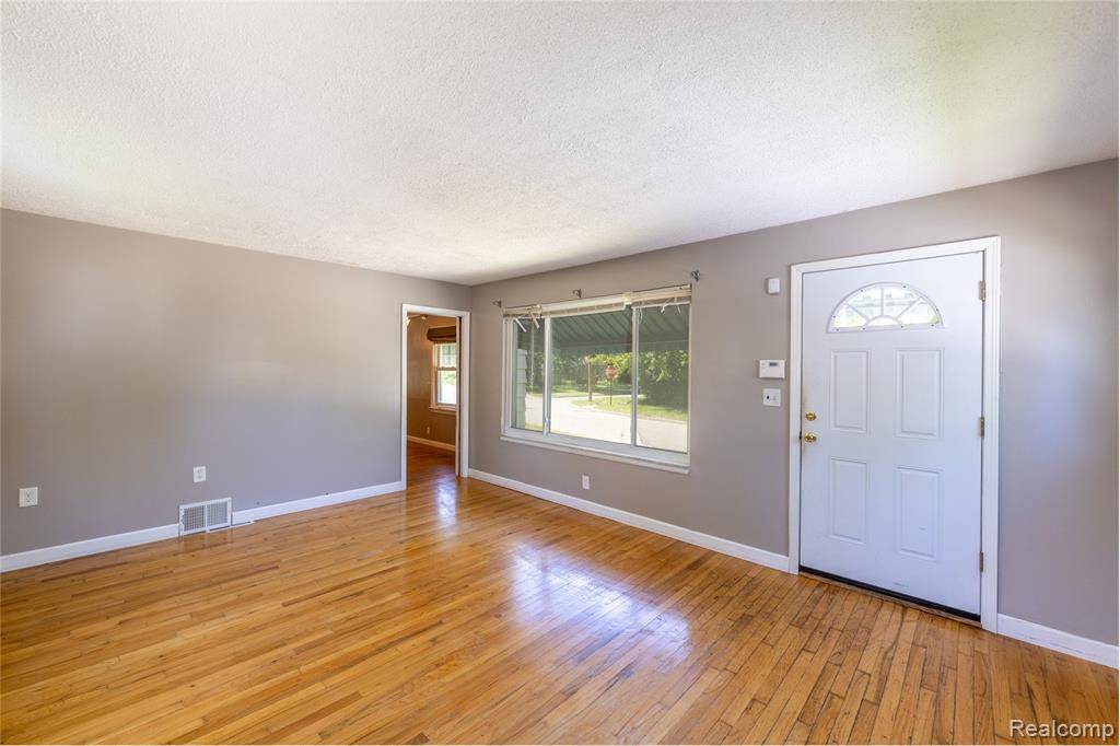 Pontiac, MI 48340,627 Wesbrook Street