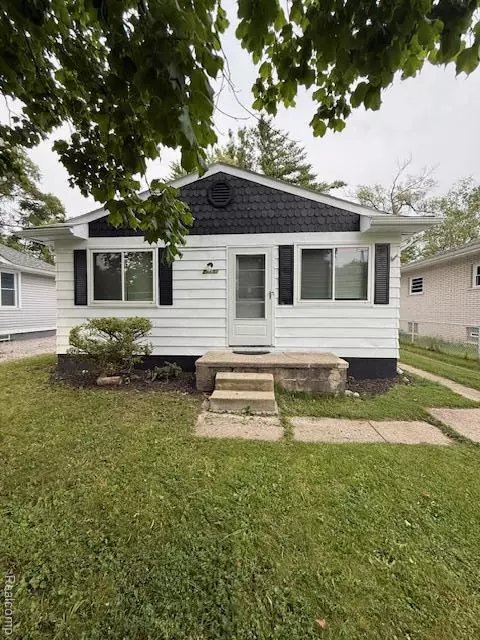Southfield, MI 48033,21550 Poinciana Street