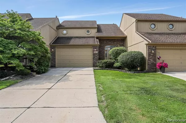 Rochester Hills, MI 48309,2137 CRYSTAL Drive