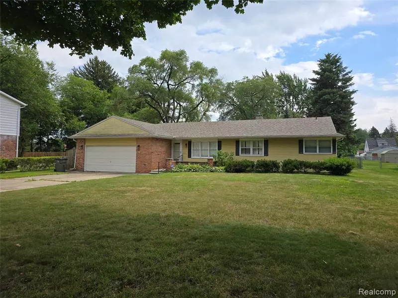 22024 Lester Street, Clinton Twp, MI 48035