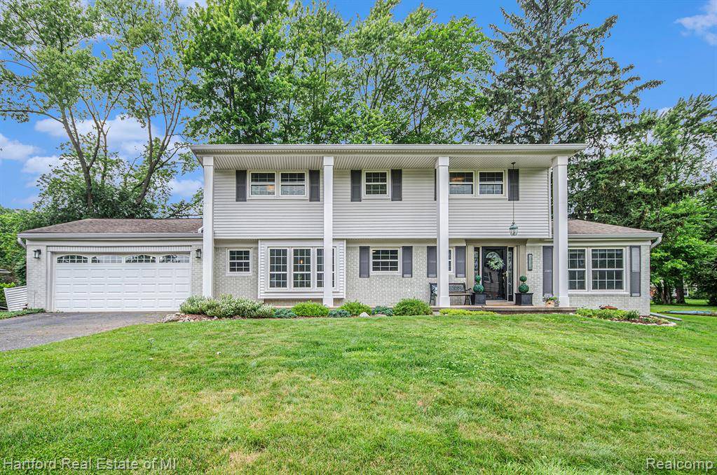 30176 Pipers Lane Court, Farmington Hills, MI 48334