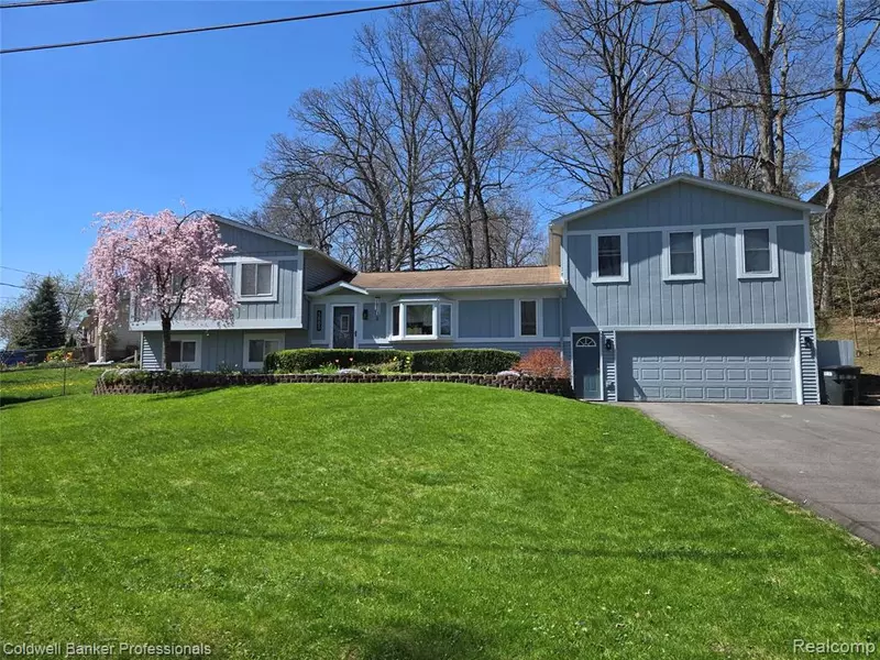 5885 Rockcroft Boulevard, Independence Twp, MI 48346