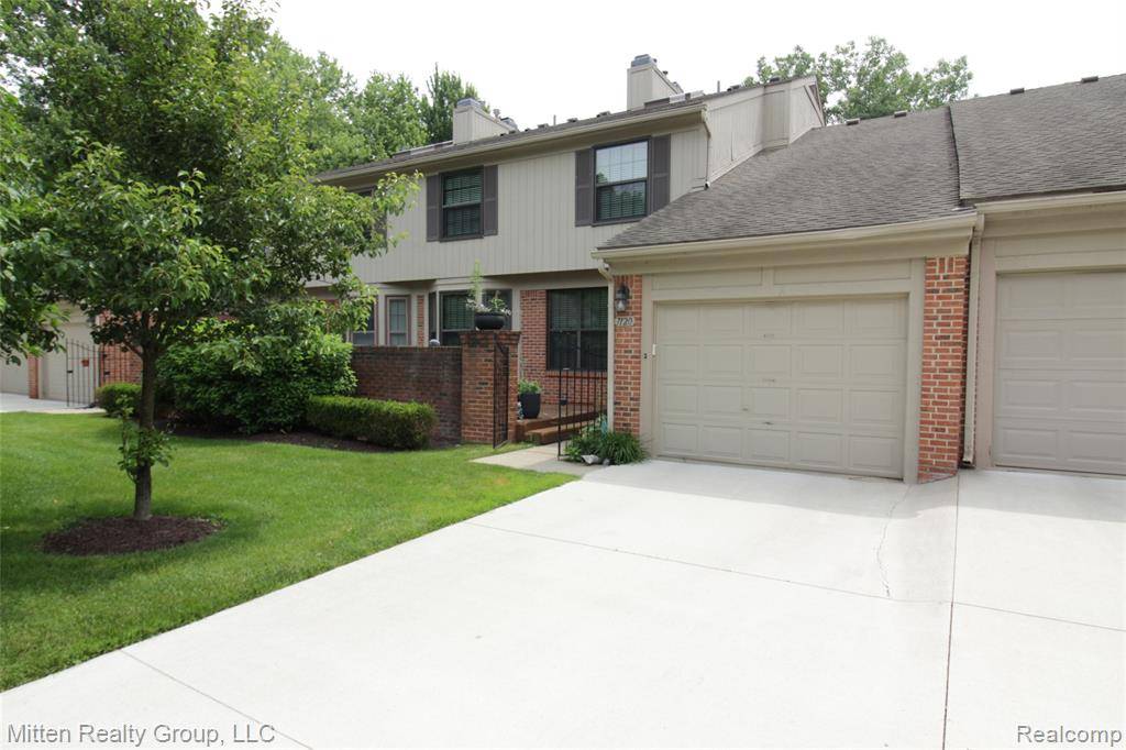 7120 Nottingham Court, West Bloomfield Twp, MI 48322