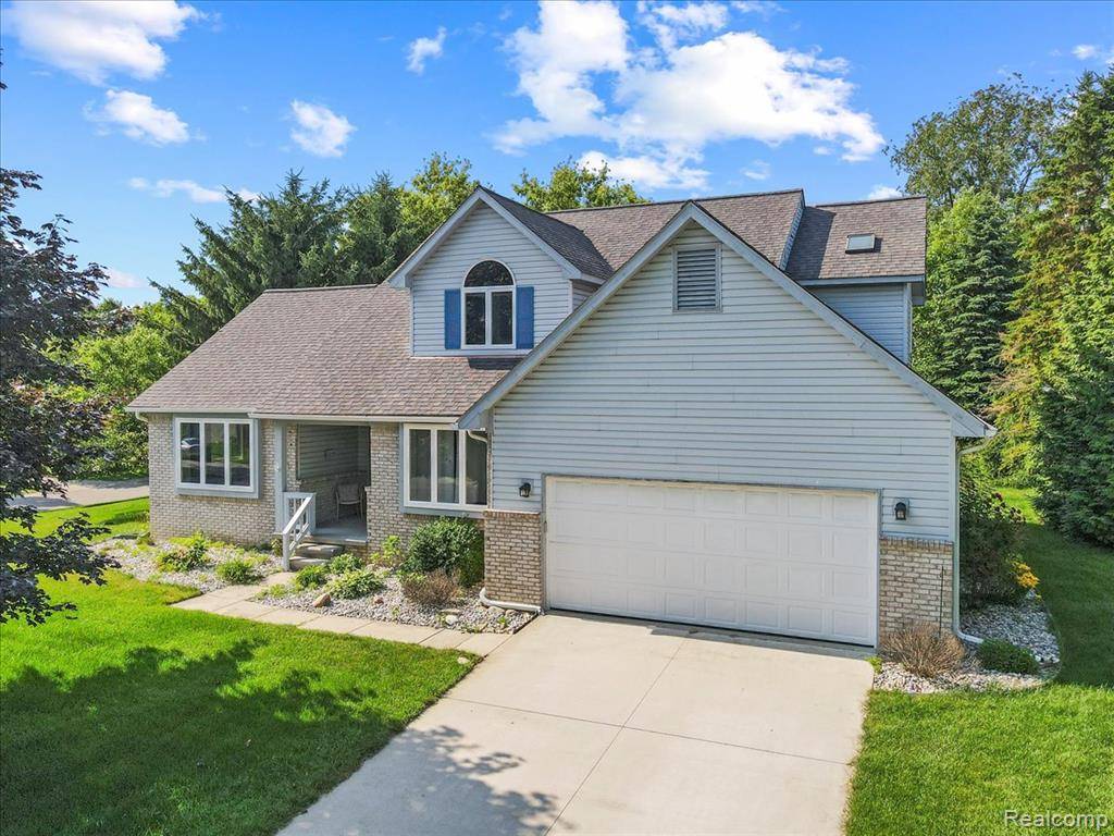 Oxford Twp, MI 48371,668 Eider Way