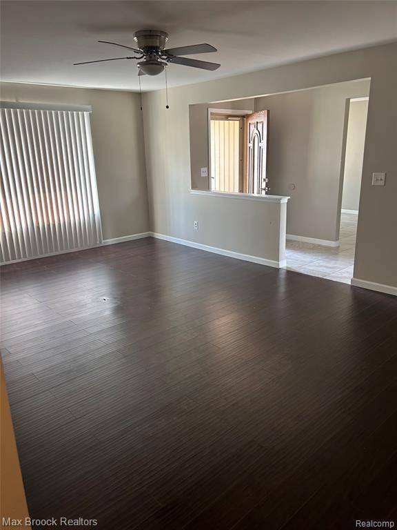 Warren, MI 48093,31874 Hoover Road