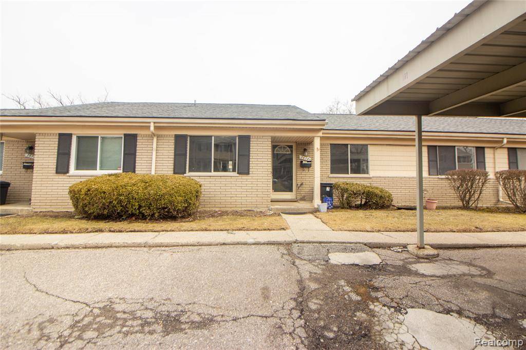 26781 FRANKLIN POINTE Drive, Southfield, MI 48034