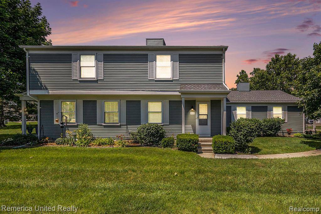 243 Aqueduct Drive, Walled Lake, MI 48390