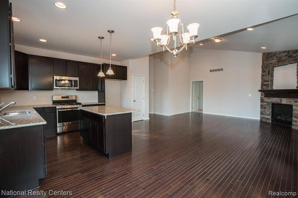 Chesterfield Twp, MI 48047,53197 Woodland Meadows