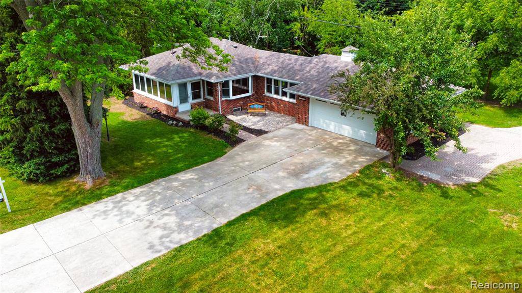 4408 S Lake Drive, Frenchtown Twp, MI 48166