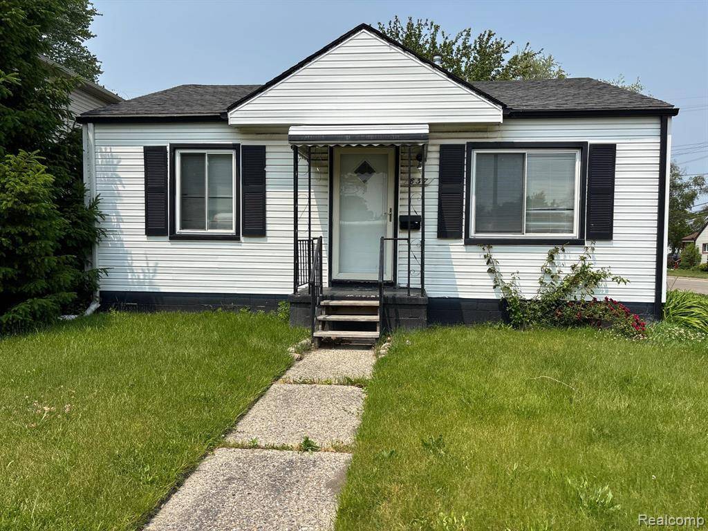 837 E WOODWARD HEIGHTS Boulevard, Hazel Park, MI 48030