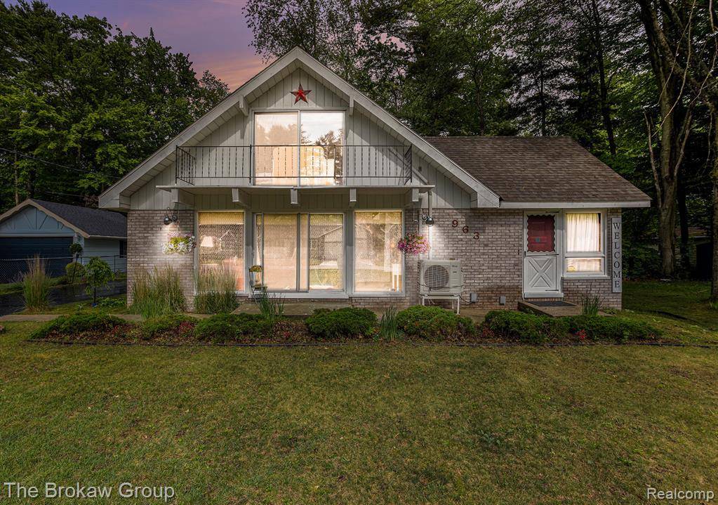 Tawas City, MI 48763,963 Nanette Street