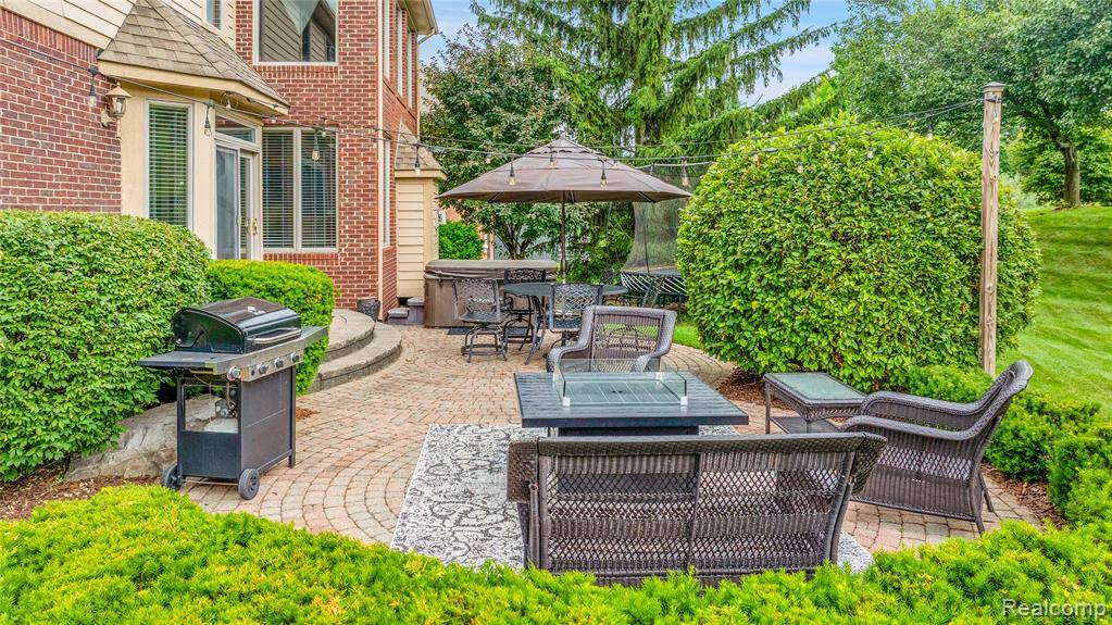 Rochester, MI 48307,1167 Autumnview Drive