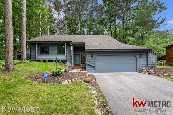 4281 Baywood Drive, Acme Twp, MI 49686