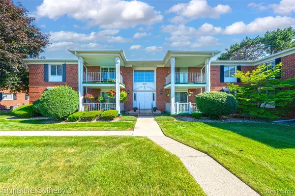 1870 Fort Street 1, Trenton, MI 48183