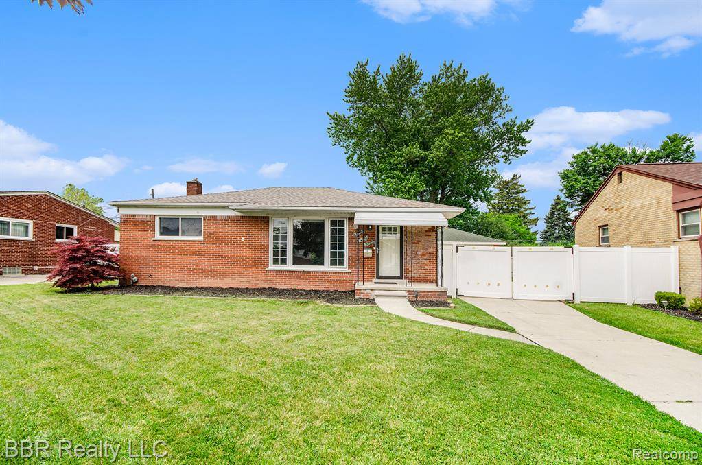 2890 Maxwell Street, Trenton, MI 48183