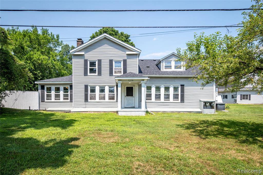 2218 Wixom Road, Commerce Twp, MI 48382