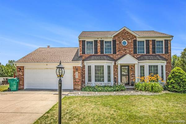 45209 Greenbriar Drive, Belleville, MI 48111