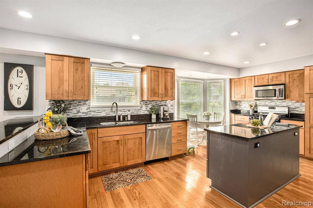 Belleville, MI 48111,45209 Greenbriar Drive