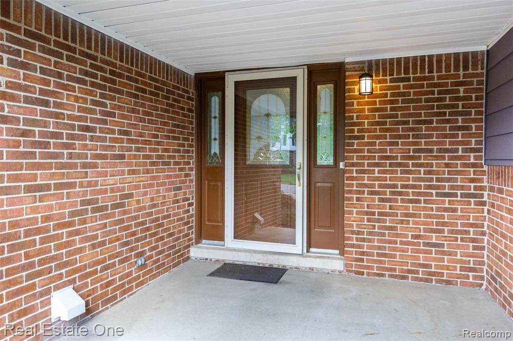Rochester Hills, MI 48309,320 Antoinette Drive