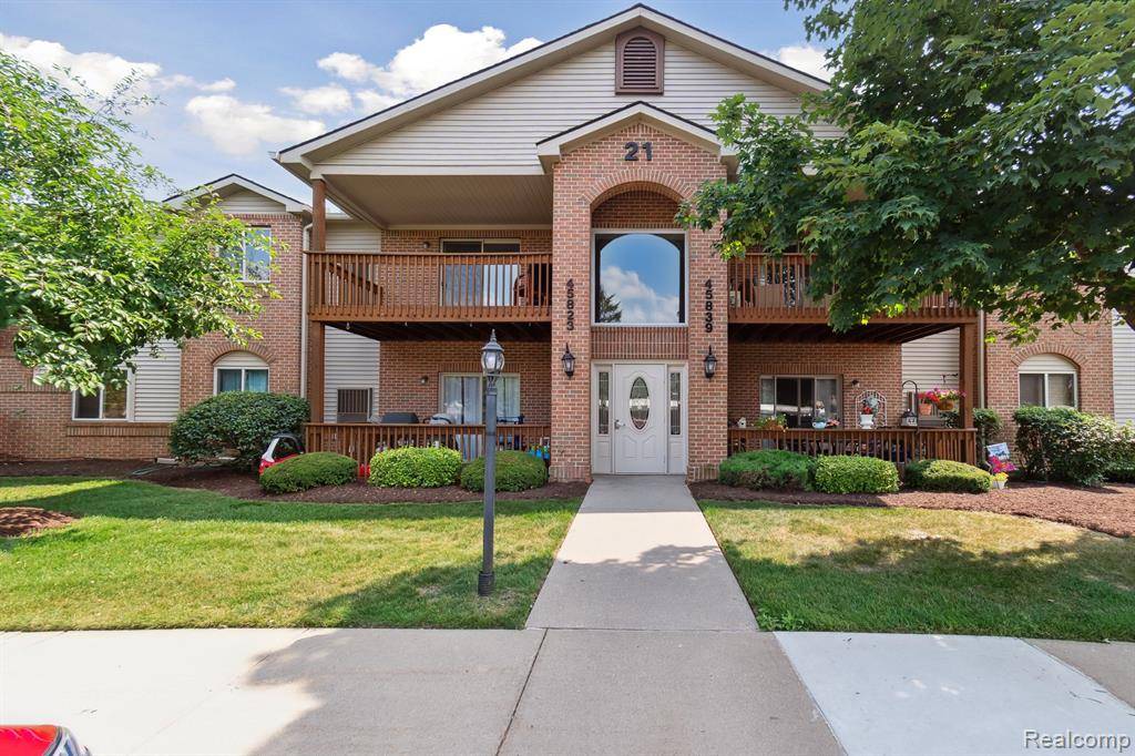 45833 Wildrye Court, Van Buren Twp, MI 48111