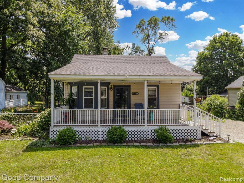 36149 Schley Avenue, Westland, MI 48186