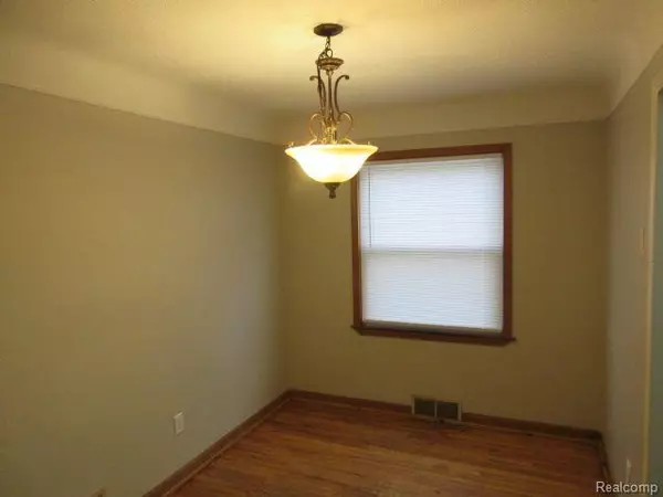 Redford Twp, MI 48240,20404 WAKENDEN