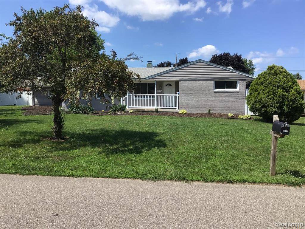 2075 Gulliver Drive, Troy, MI 48085