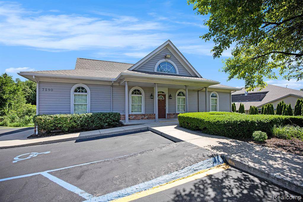 7590 Dixie Highway, Independence Twp, MI 48346