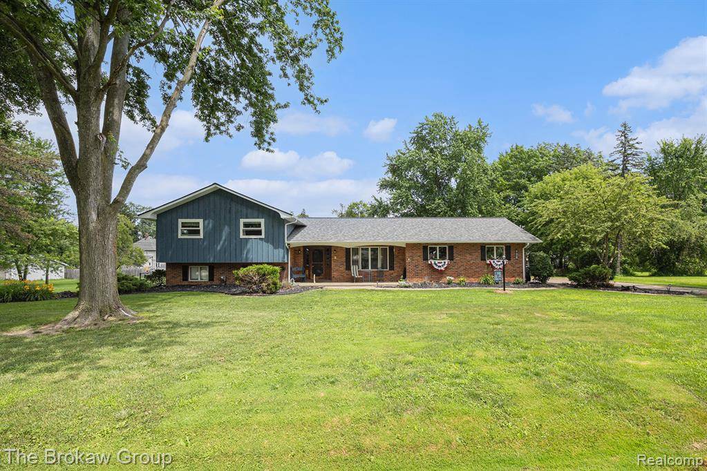 420 N Neeper Street, Capac Vlg, MI 48014