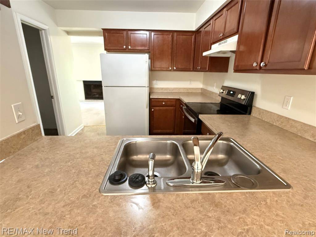 West Bloomfield Twp, MI 48322,6210 Andrea Lane