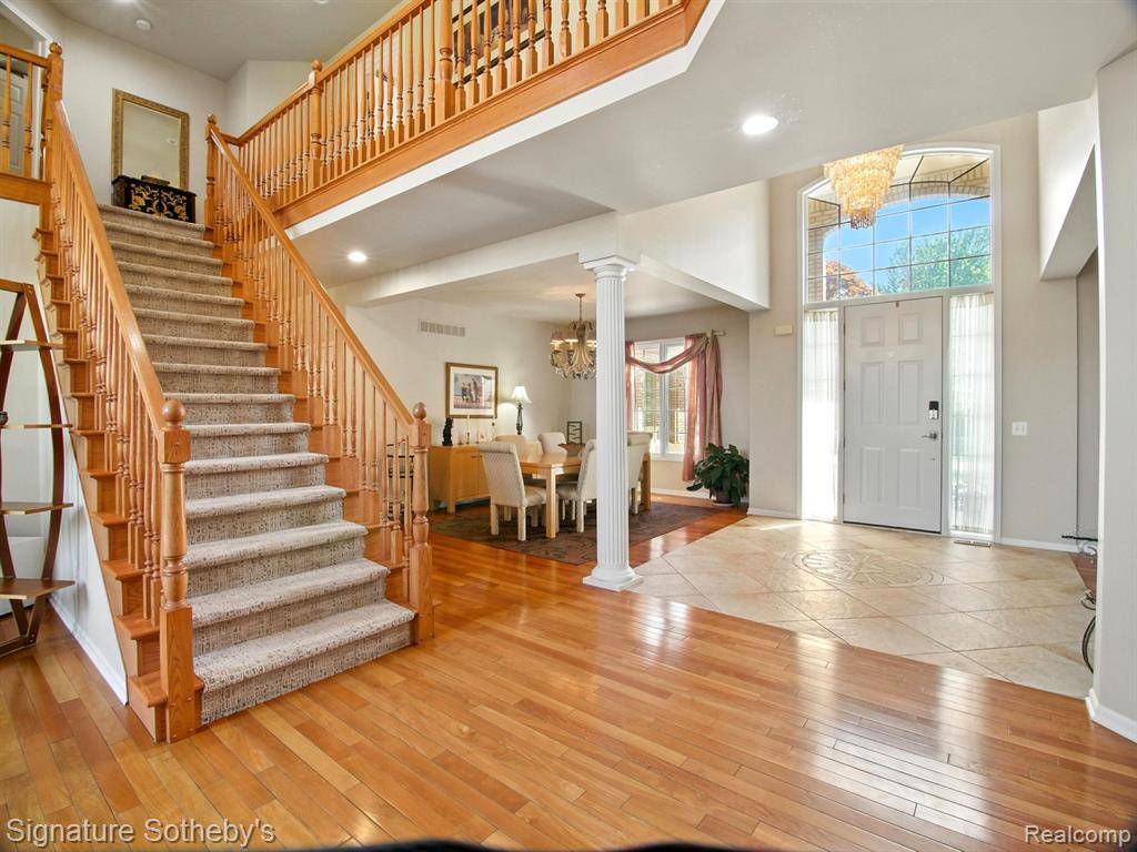 Shelby Twp, MI 48316,55397 Apple Lane