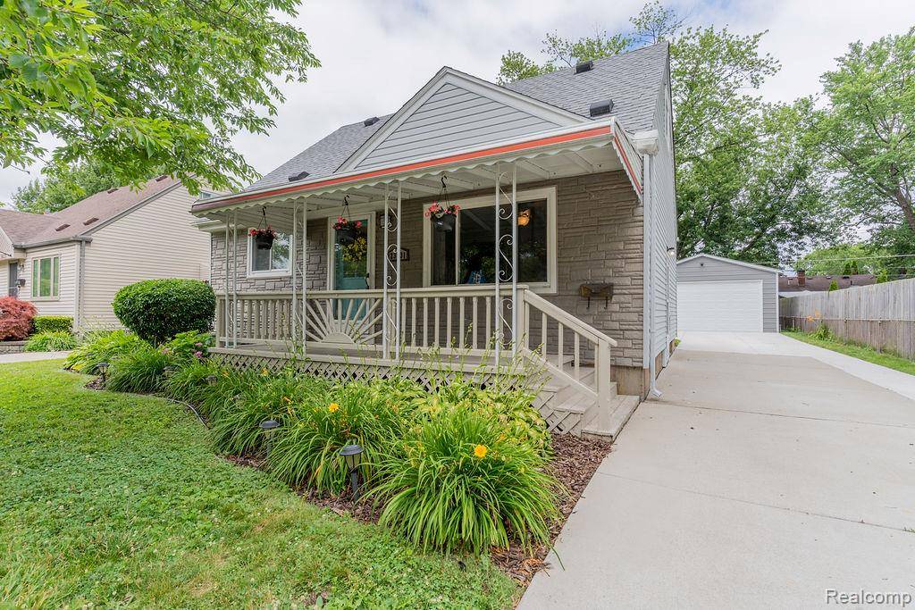 23631 Beverly Street, St. Clair Shores, MI 48082
