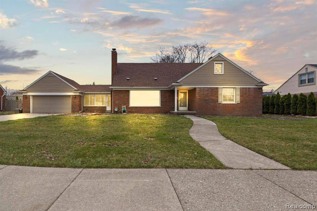 Dearborn, MI 48124,500 BRENTWOOD DRIVE Drive