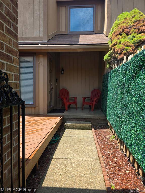 6220 Andrea Lane, West Bloomfield Twp, MI 48322