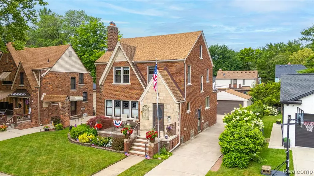 Dearborn, MI 48124,648 S Highland Street