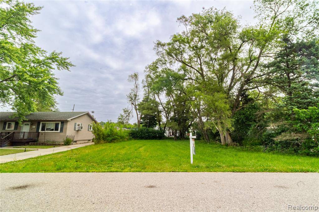 361 Greenlawn Street, Ypsilanti, MI 48198
