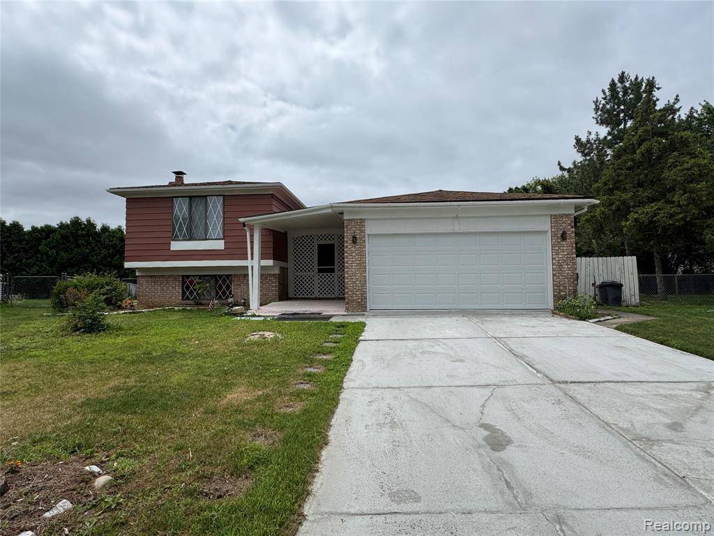 17906 Cider Mill Street, Macomb Twp, MI 48044