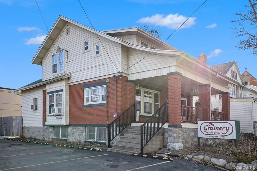 809 CHURCH Street, Flint, MI 48502