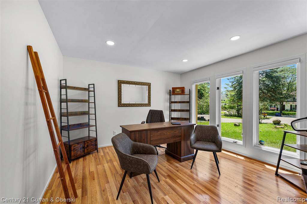 West Bloomfield Twp, MI 48322,5120 Langlewood Court