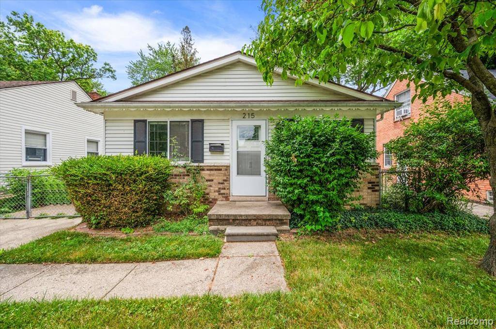 Royal Oak, MI 48067,215 N Vermont Avenue