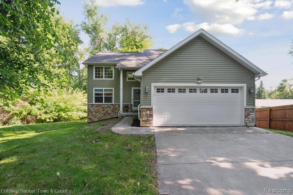 Hamburg Twp, MI 48169,4577 Oaklawn Drive