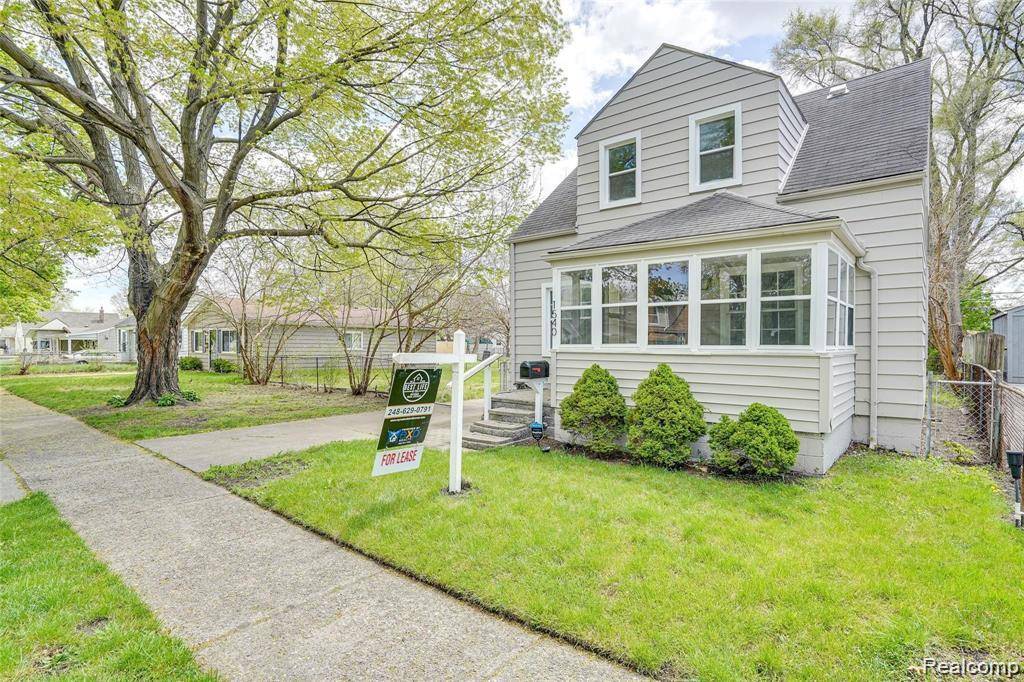 Hazel Park, MI 48030,1540 E MADGE Avenue