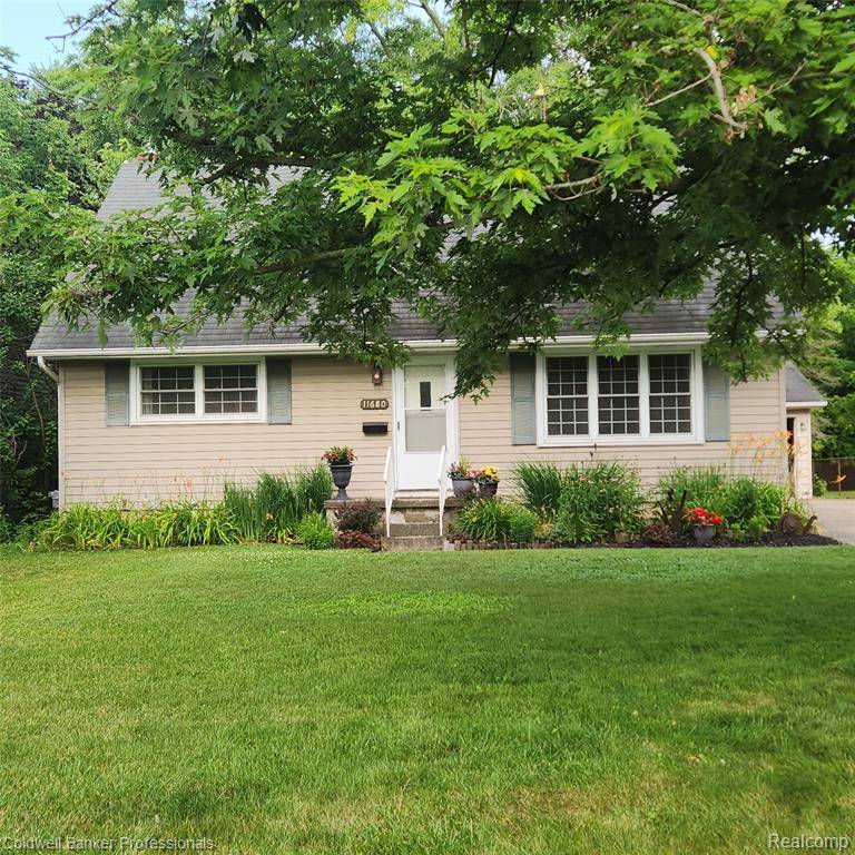 11680 Schram Street, Grand Blanc, MI 48439