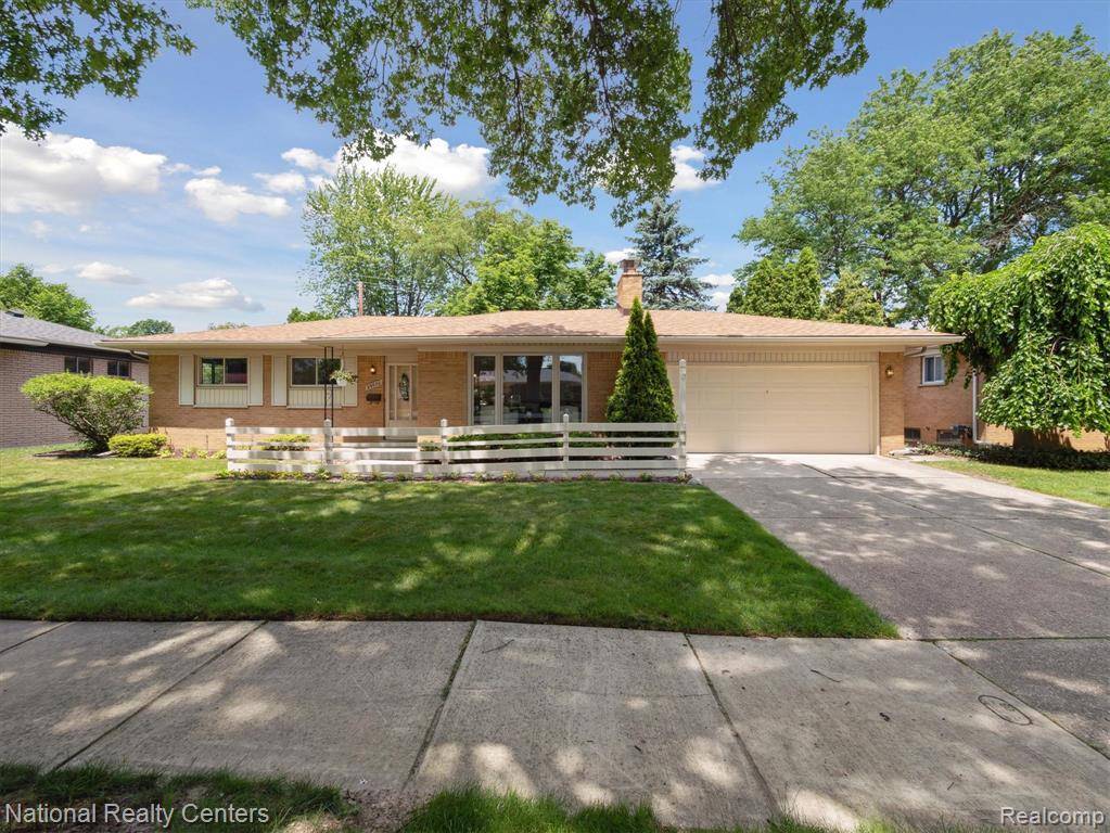 29620 Oakview Street, Livonia, MI 48154