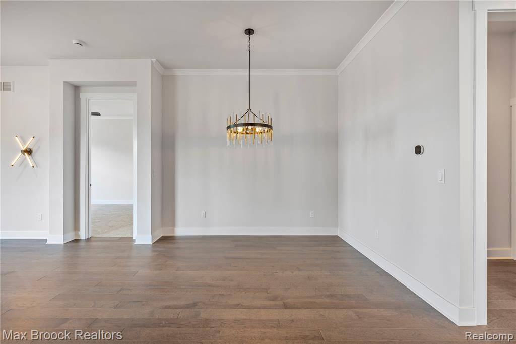 West Bloomfield Twp, MI 48322,5636 Suffolk Court