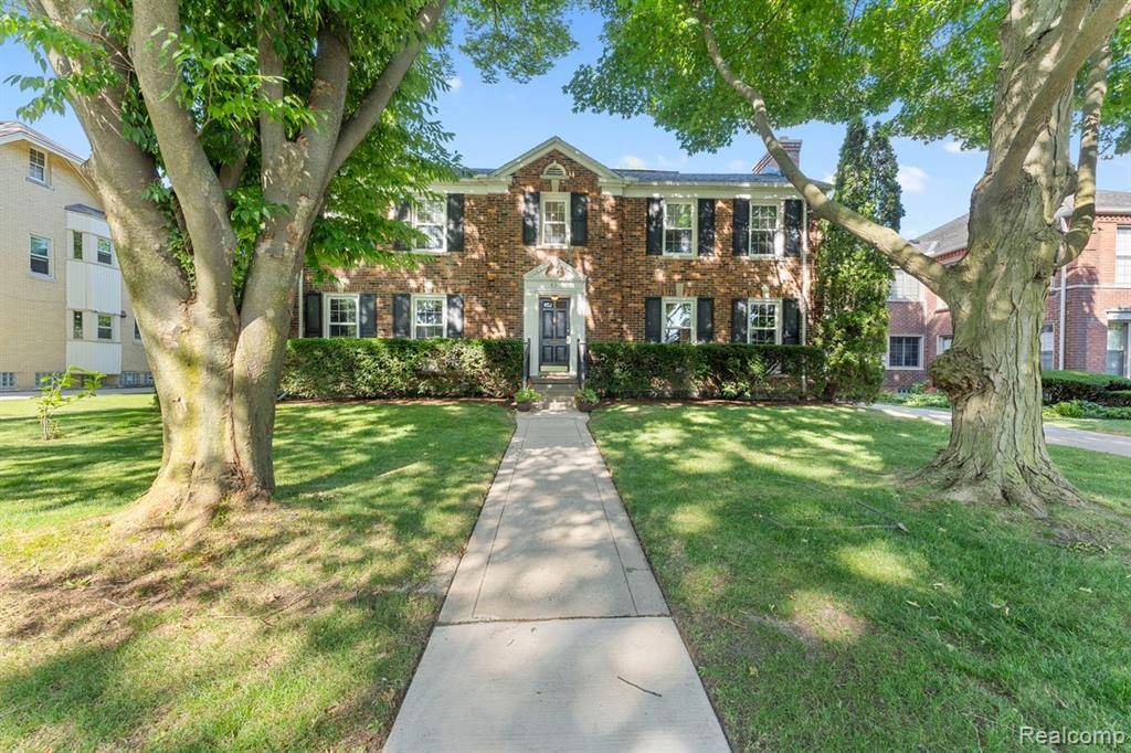 450 Neff Road, Grosse Pointe, MI 48230