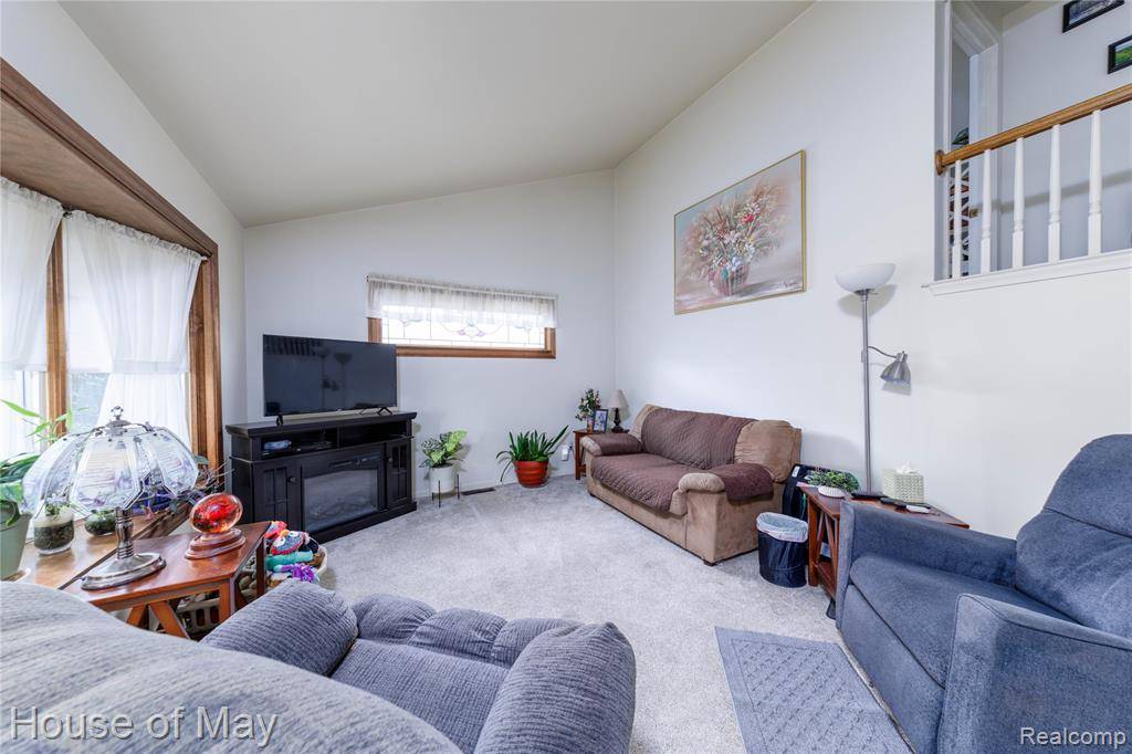 Clinton Twp, MI 48035,36827 Weideman